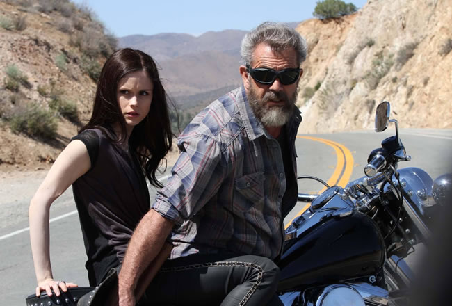 A los 60 Mel Gibson sigue demostrando que es un durísimo bad-ass en Blood Father (2016)